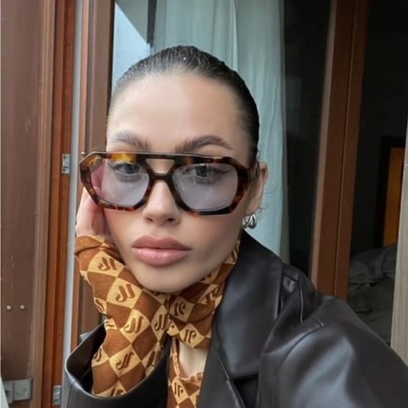 Vehla River Sunglasses - Picture 4 of 4